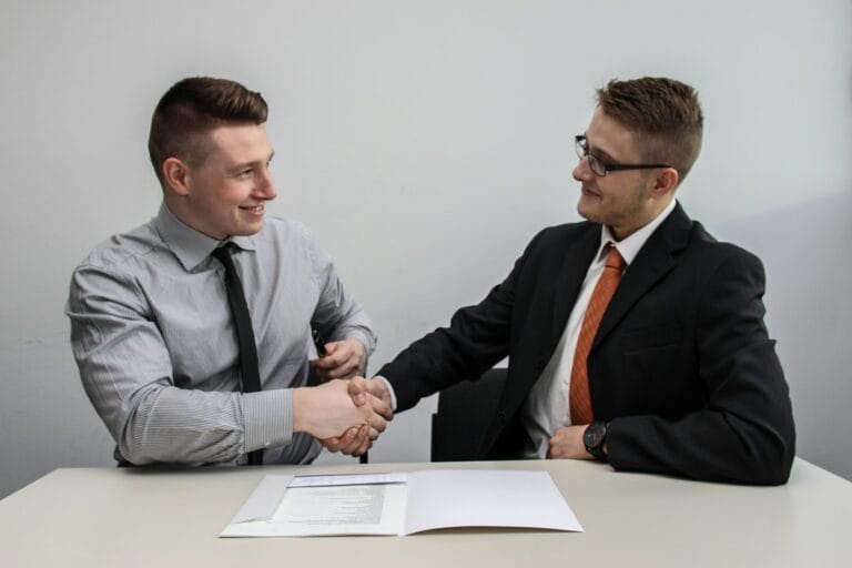 Gebruik deze tips voor een onvergetelijke laatste werkdag voor je collega