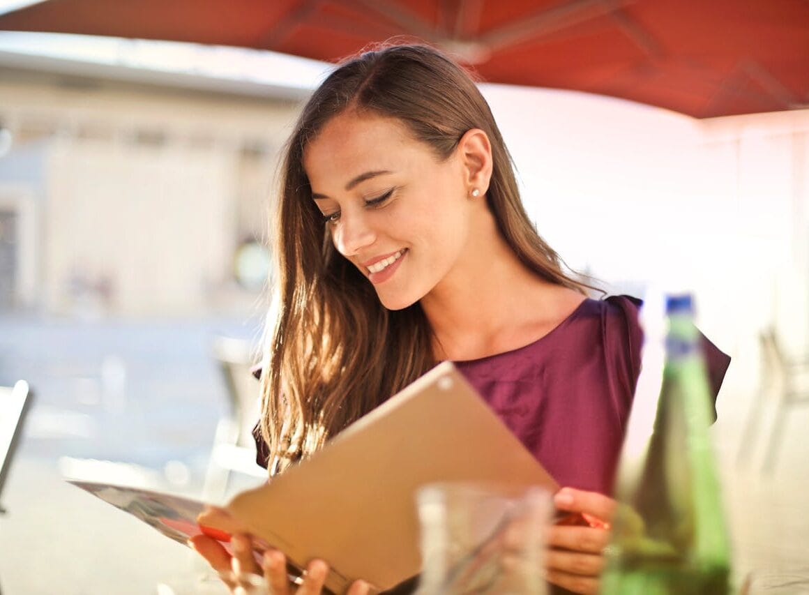 Welke past beter bij jouw zaak digitale of gedrukte menukaarten