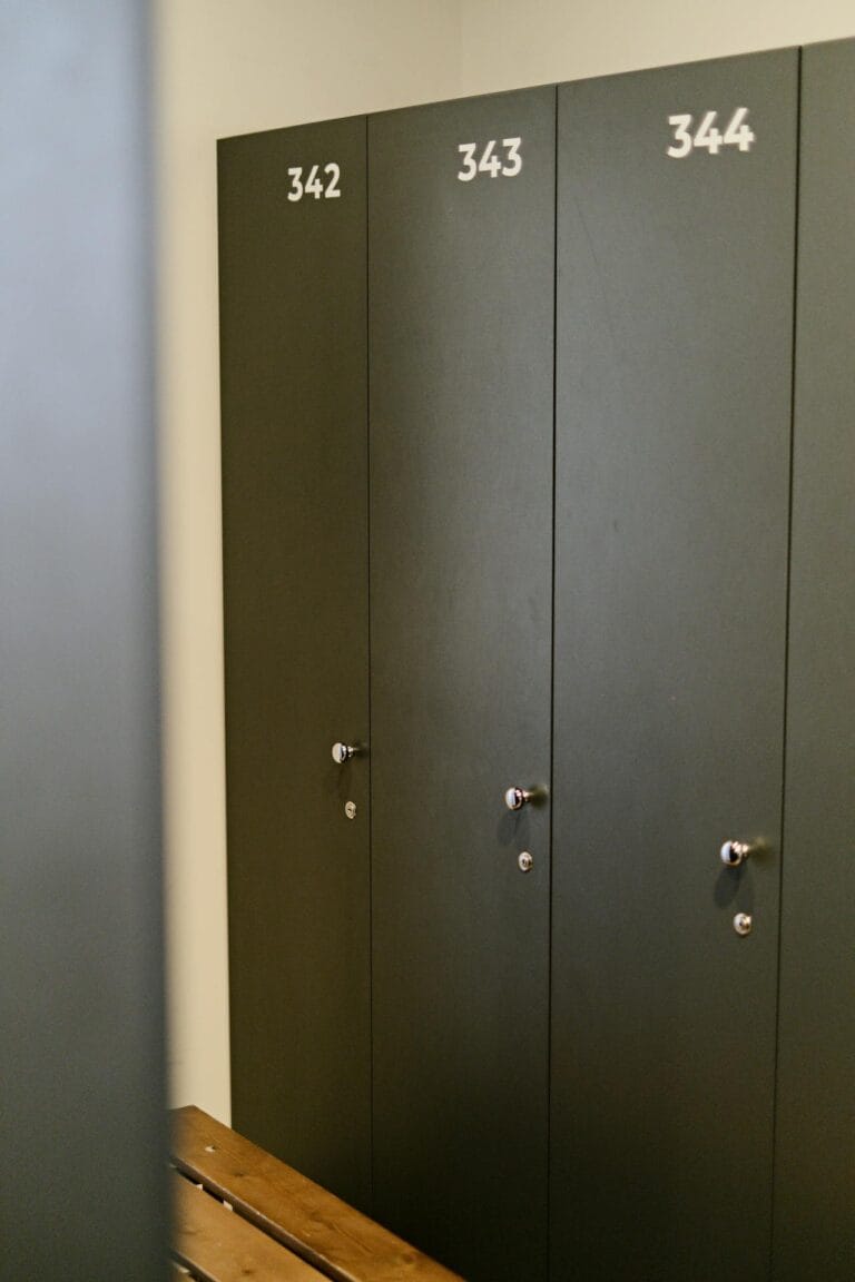 Tips om je apparaten en spullen veilig op te bergen op kantoor