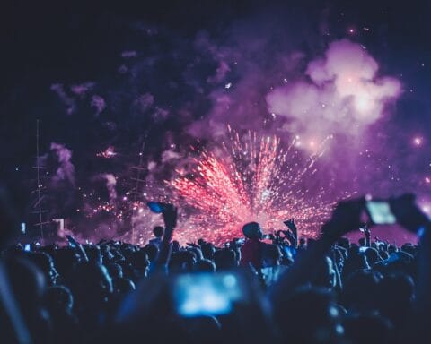 De juiste oordoppen voor festivals en concerten kiezen