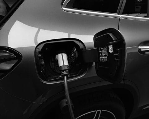 Handige tips voor het regelen van een laadpaal in jouw buurt