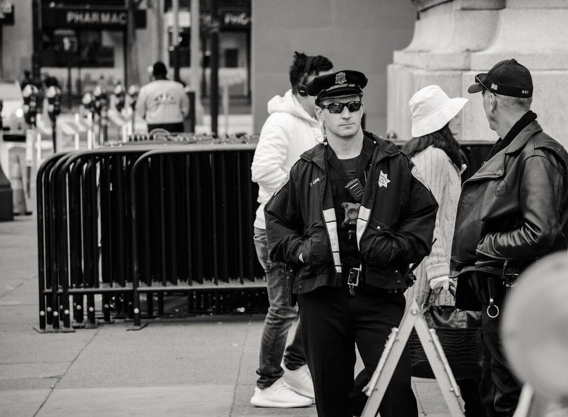 Waarom beveiliging inhuren belangrijk is voor uw evenement of object