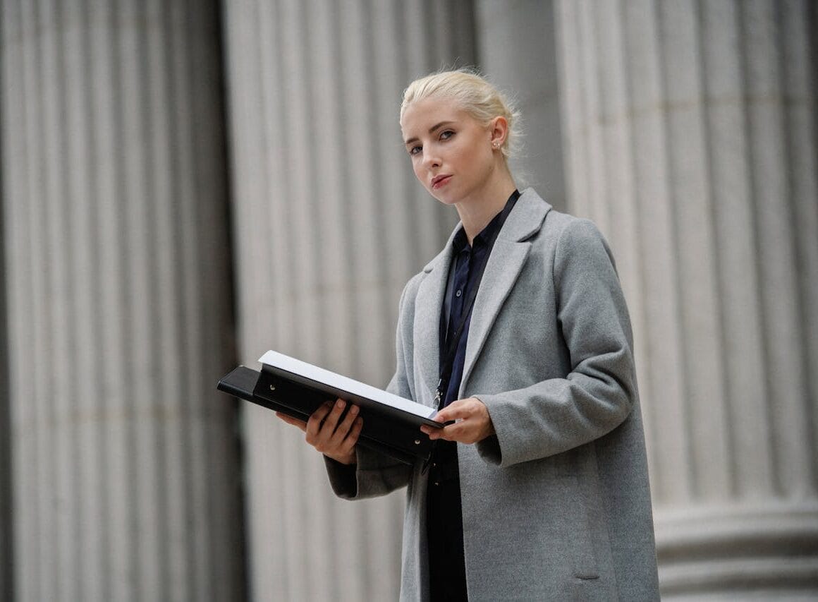 Waarom een VOG aanvragen steeds vaker nodig is in de zakelijke wereld