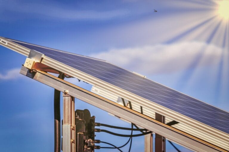 Waarom een accu voor je eigen zonne-energie een slimme investering is