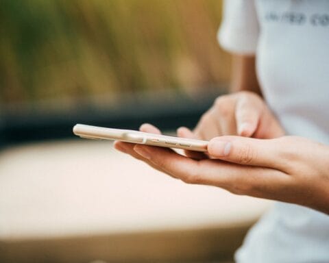 Wie belt mij met +31207230220