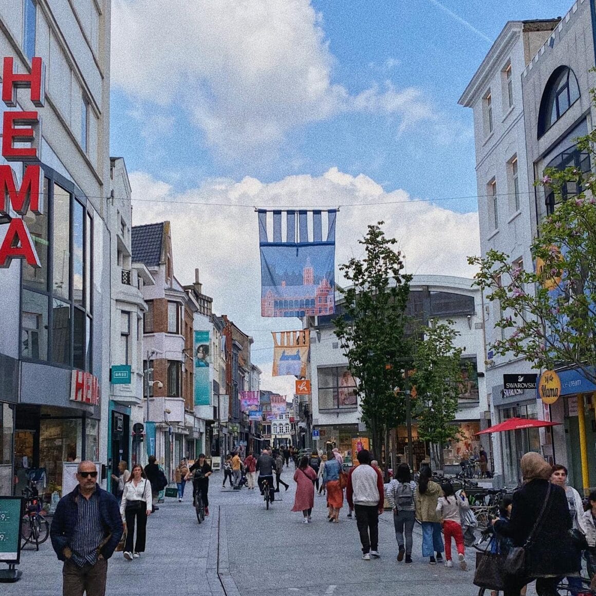 Hoe oud moet je zijn om bij de HEMA te werken