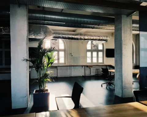 Haal meer uit je werkplek met slimme kantoorinrichting