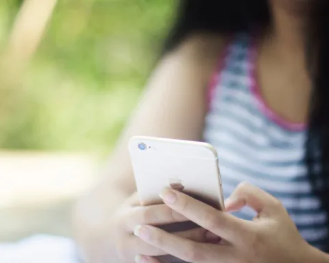 Gebeld door het nummer +31 70 207 12 28 [Review]