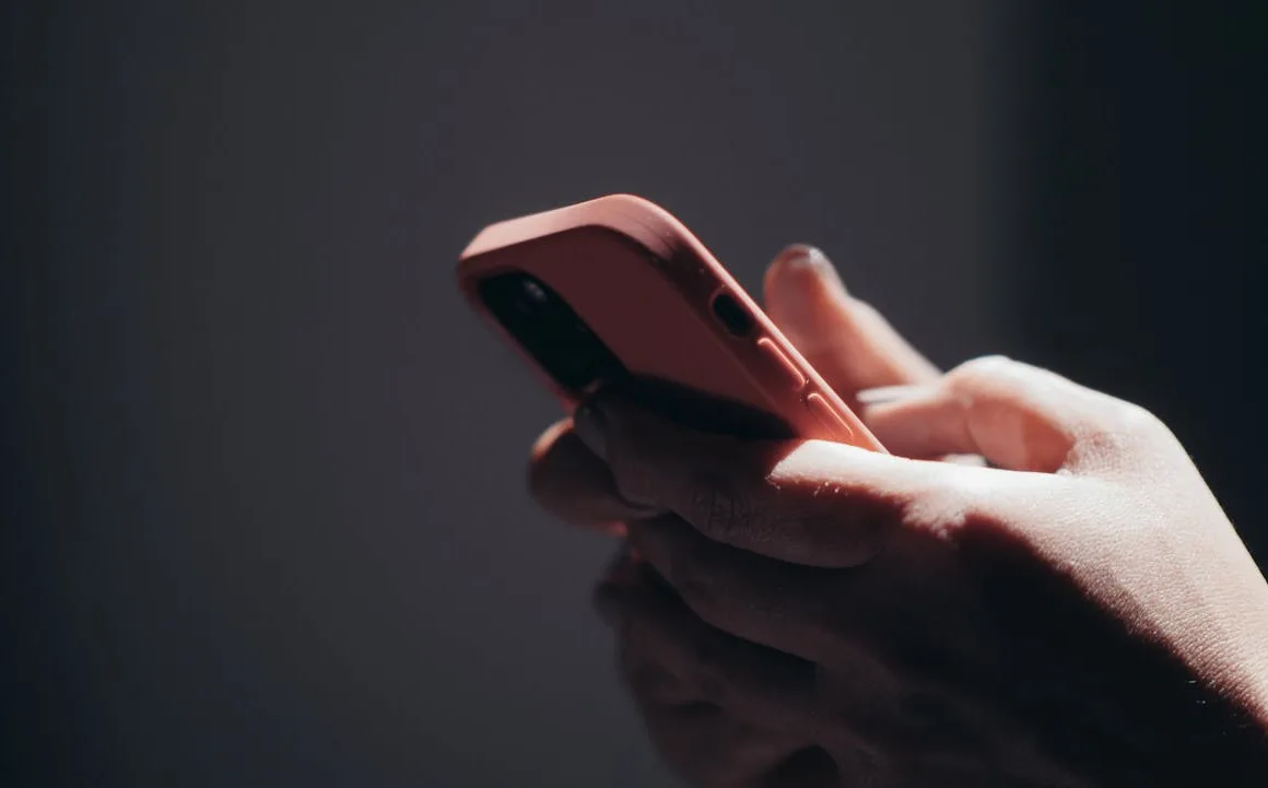 Wie belt mij met +31 20 808 56 06