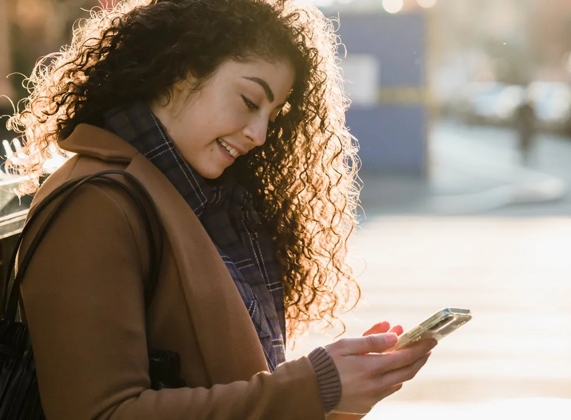 Van wie is het telefoonnummer +31 20 215 94 36