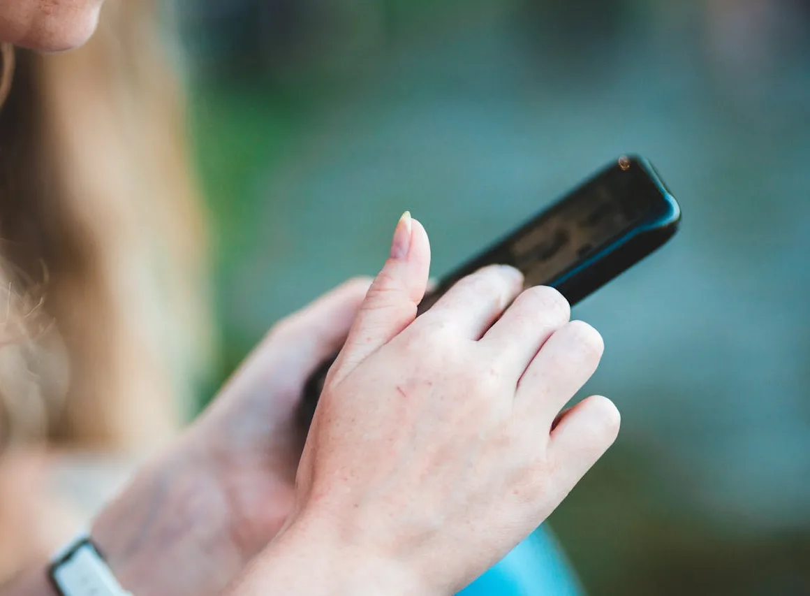 Wie belt met het nummer +31 30 410 11 31