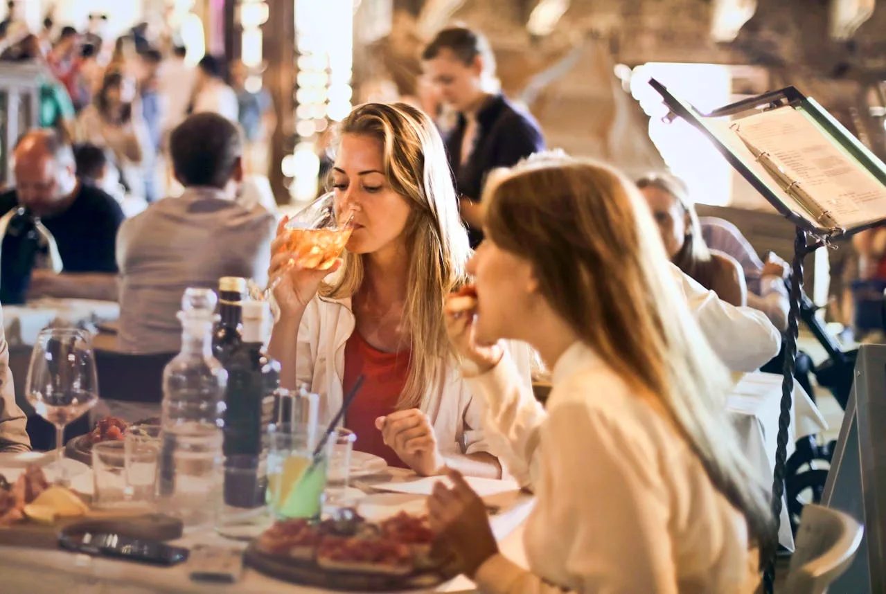 Waarom een bedrijfsfeest meer is dan een afsluiter van het jaar