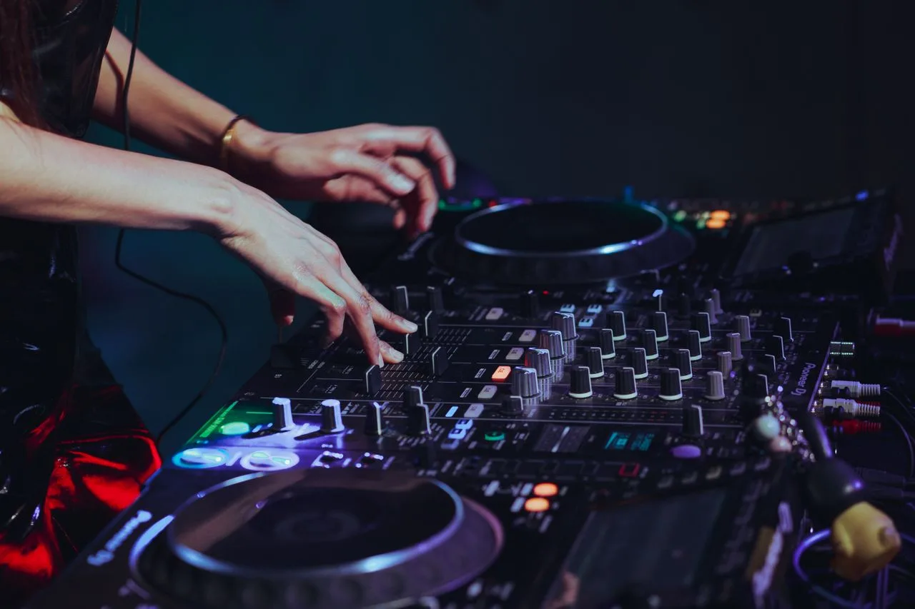 Anna Knaup vermogen de zakenvrouw achter Anna Agency en Hardwell