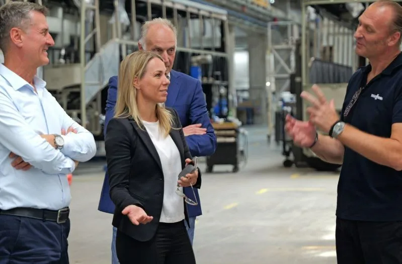 Jennifer van der Leegte vermogen - aandeelhouder van VDL Groep