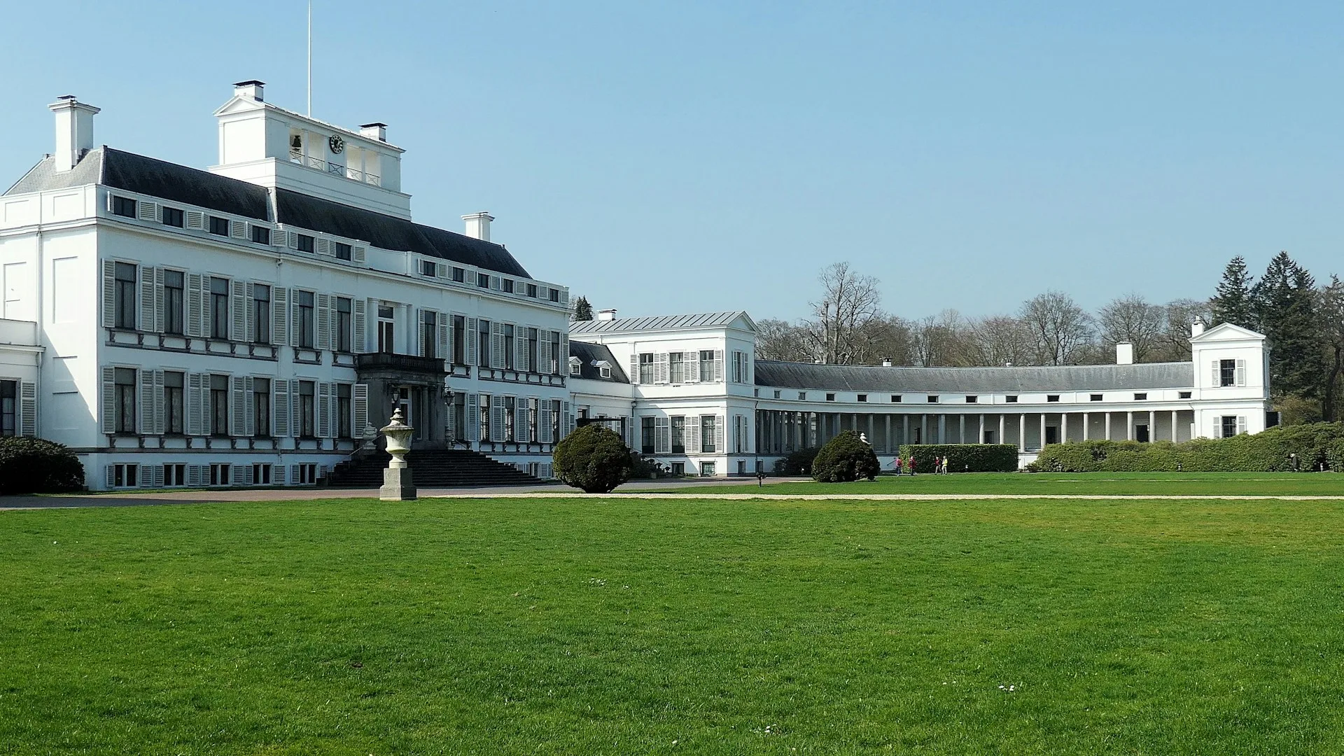 Maya Meijer vermogen de eigenaresse van Paleis Soestdijk